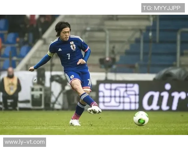 日本足球球星身材特点全解析揭秘力量速度与体型平衡